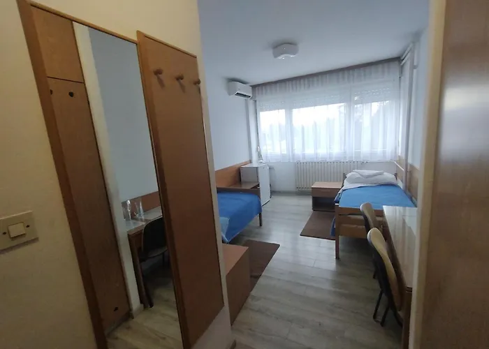 Hostel Arena